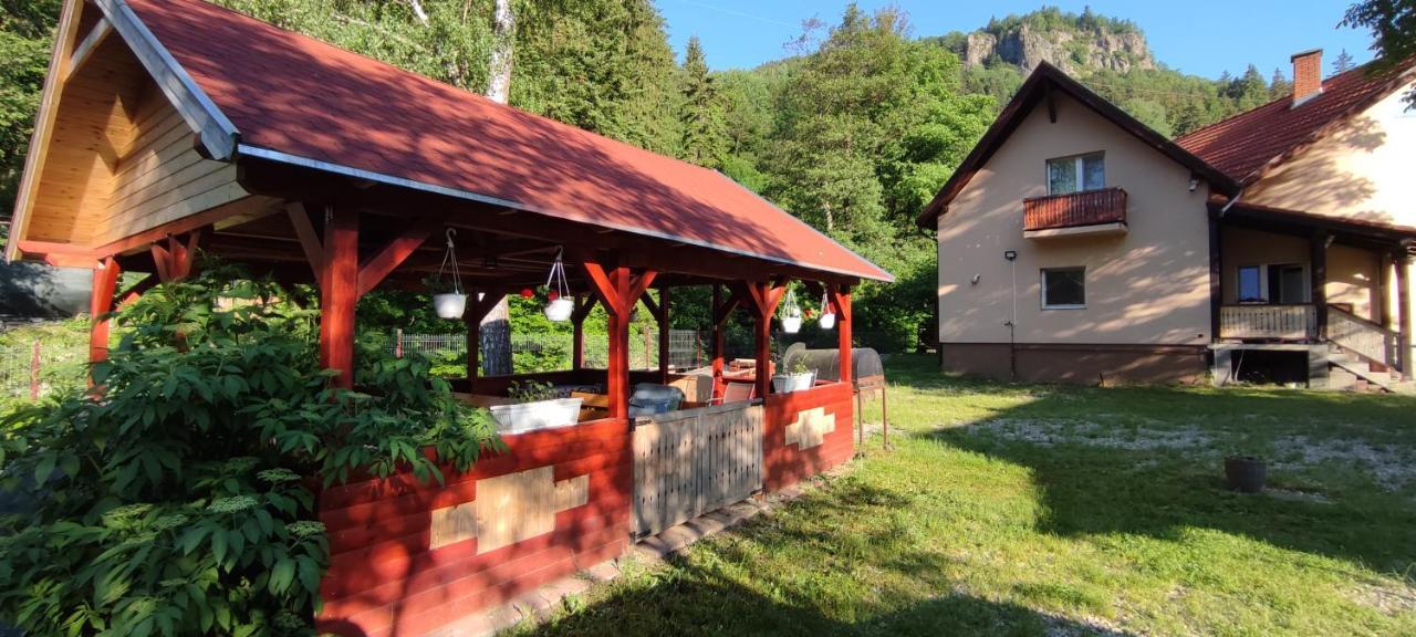 Olt-Part Vendeghaz Hotel BaileTusnad Exterior photo